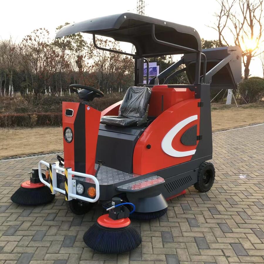 三朋自卸款掃地車1850 海寧工廠物業(yè)保潔清掃車工廠店